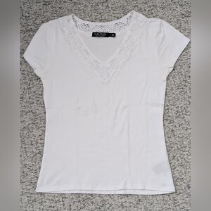 Ralph Lauren Women's (Large) White Cotton V-Neck Top/T-Shirt w/Crochet/Cut-Outs